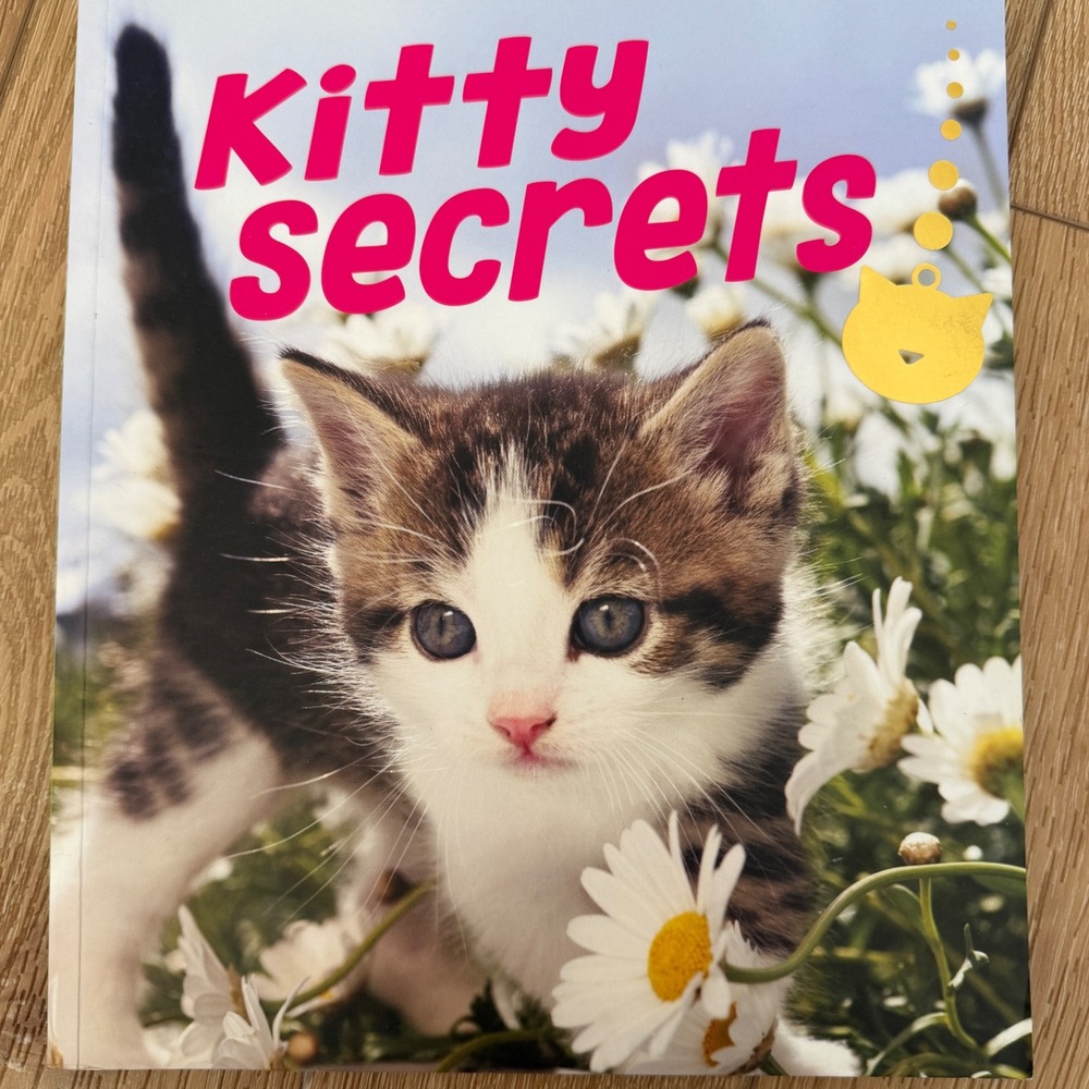 Kitty Secrets Book Camilla de la Bedoyere Cat Breeds Guide 9781682973677